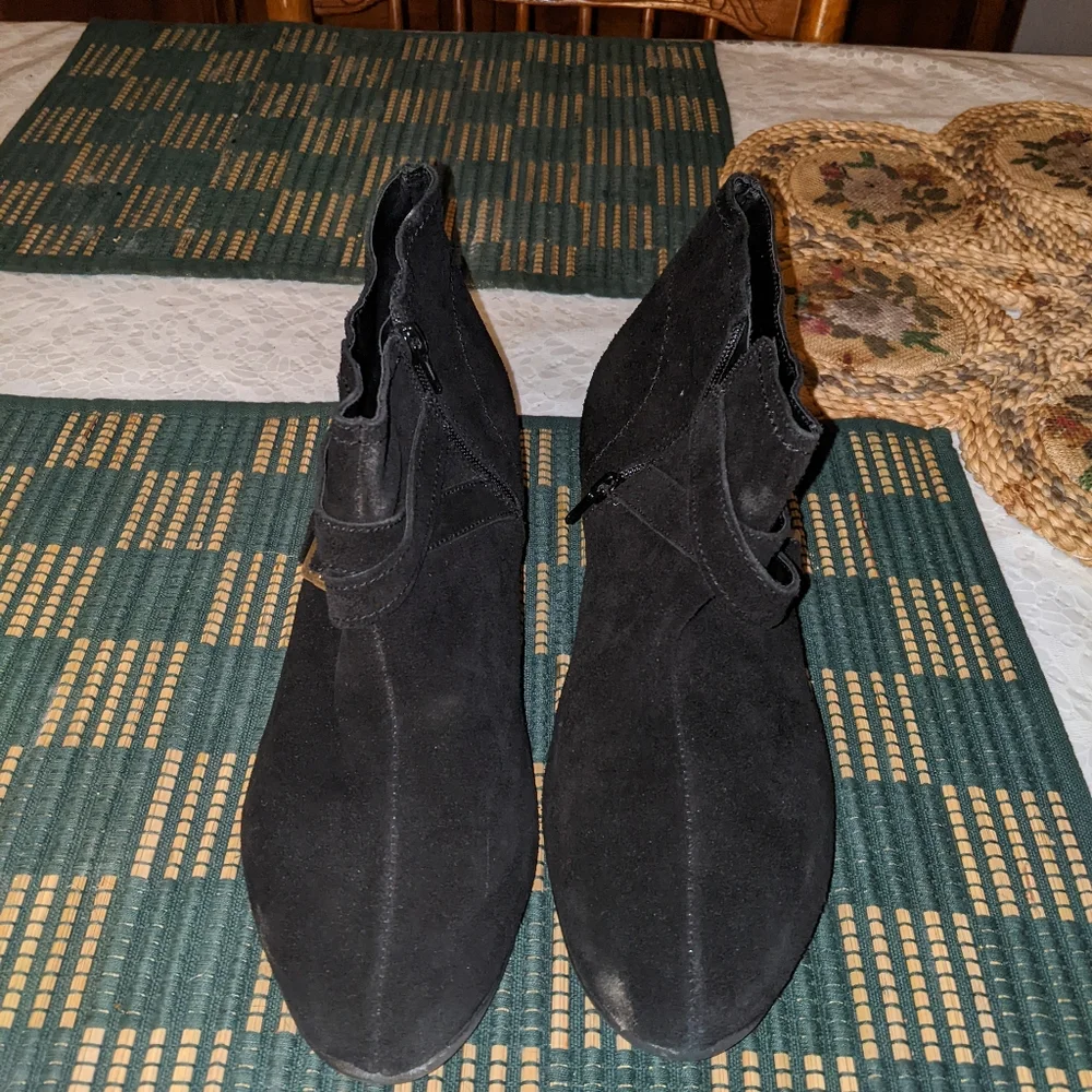 Silhouette ankle booties